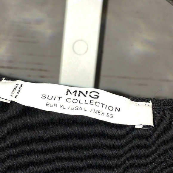 4 for $25 MNG blouse size Large - Picture 8 of 8